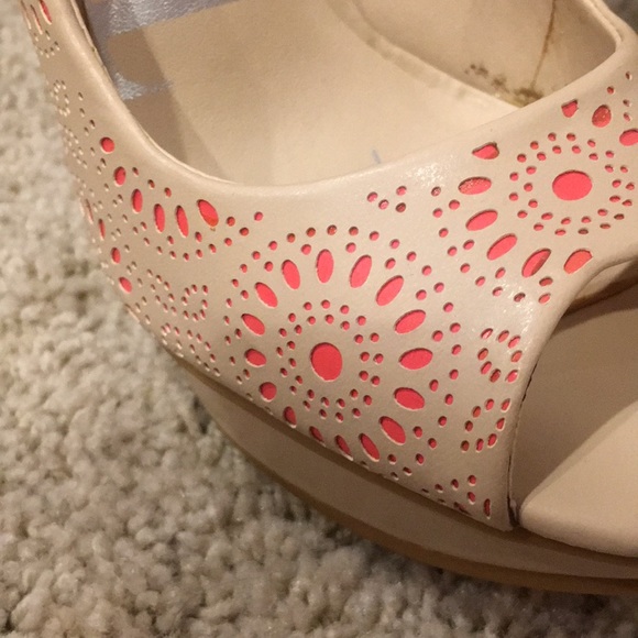 Heels - Picture 3 of 3